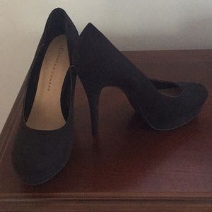 6 in suede heels